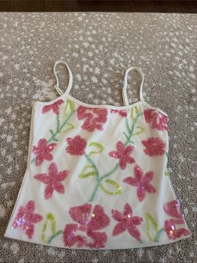 Edikted sequin flower top